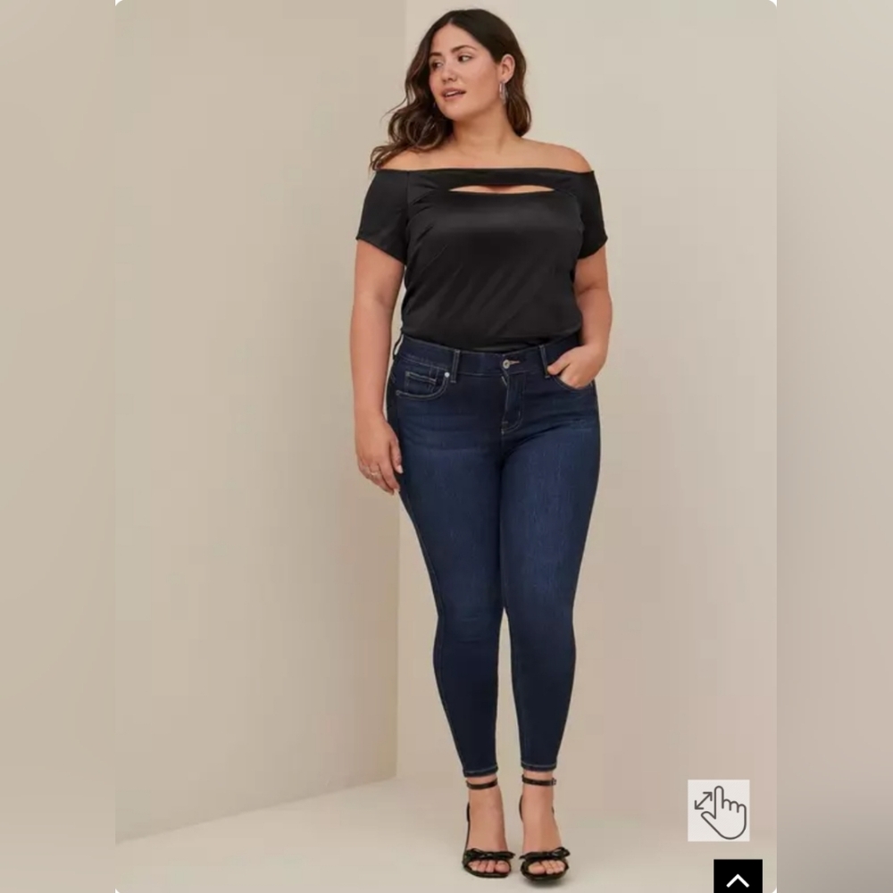 Torrid | Off-Shoulder Cutout Top - Stretch Satin Black, Size 4